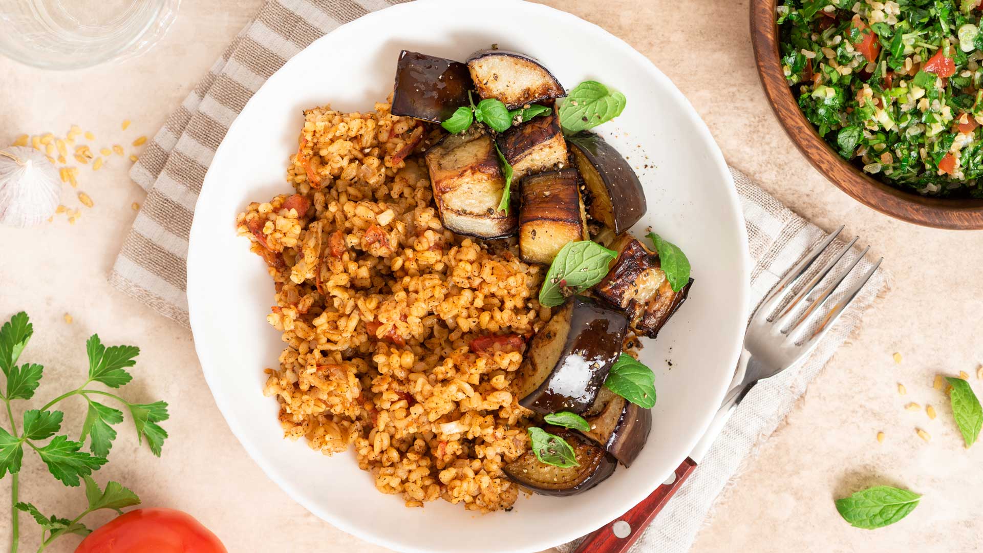 Пряный булгур с овощами