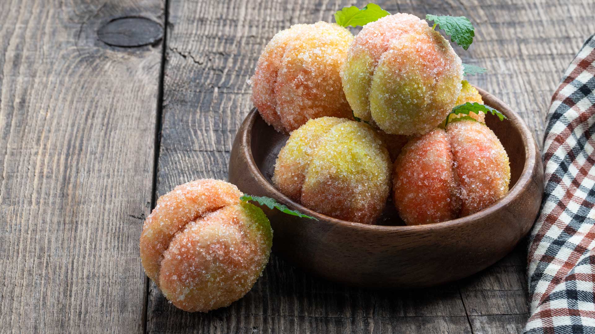 Пирожное персик