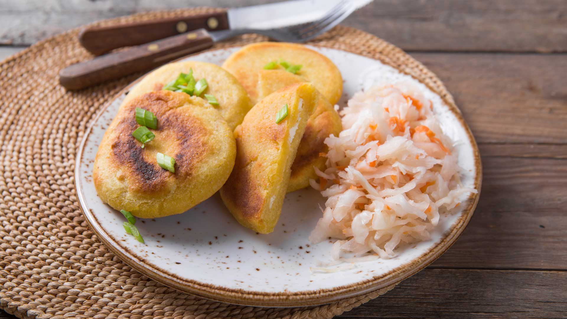 Пупуса из кукурузной муки