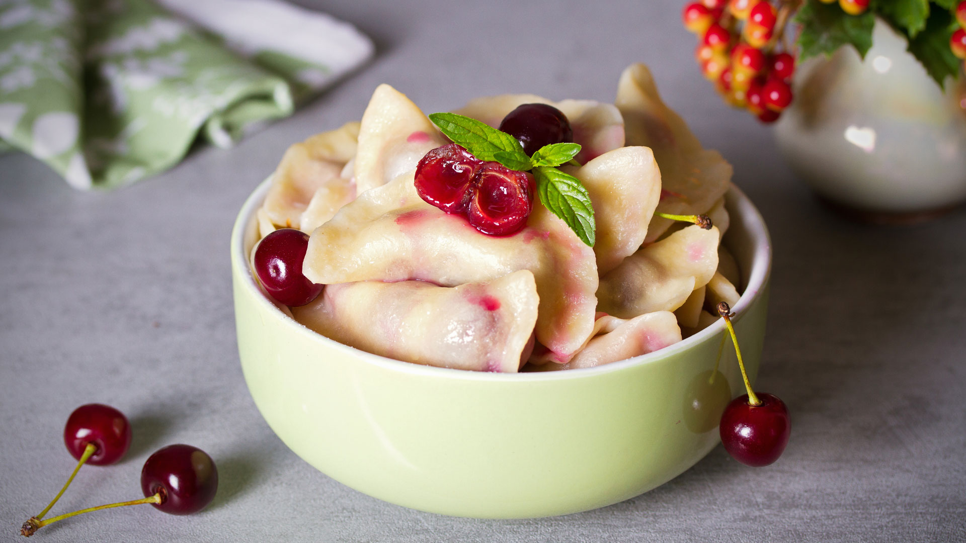 Вареники с вишней на кефире