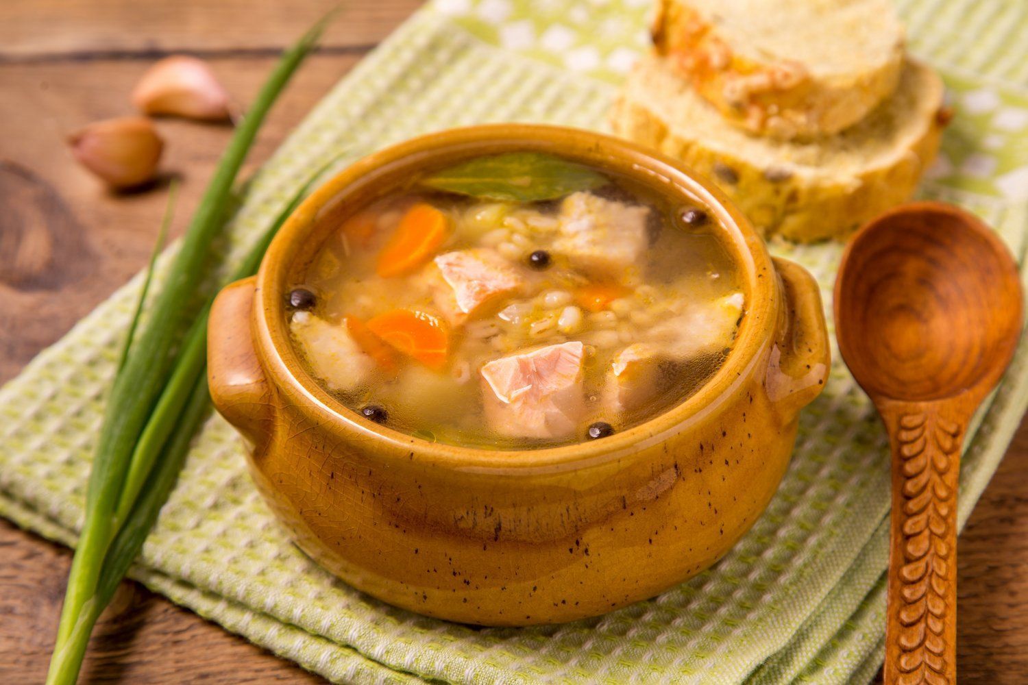 Уха с перловкой