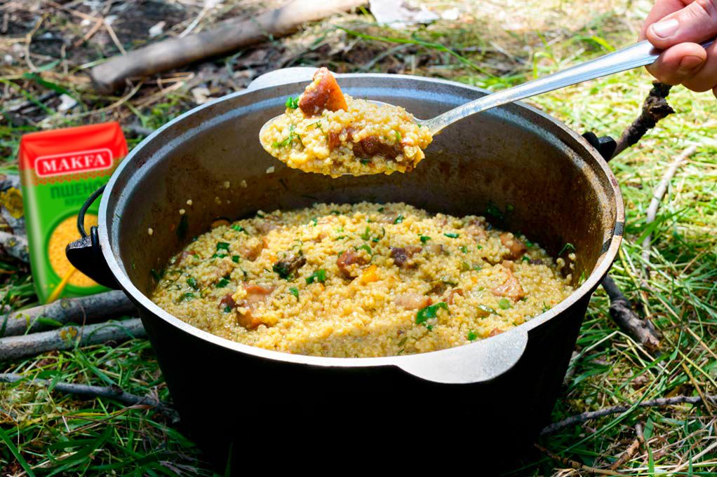 Курица в казане с пшенной кашей.jpg Курица в казане с пшенной кашей.jpg