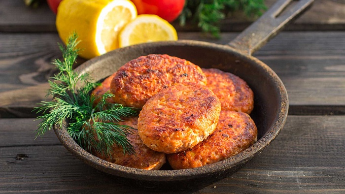 Рыбные котлеты с манкой