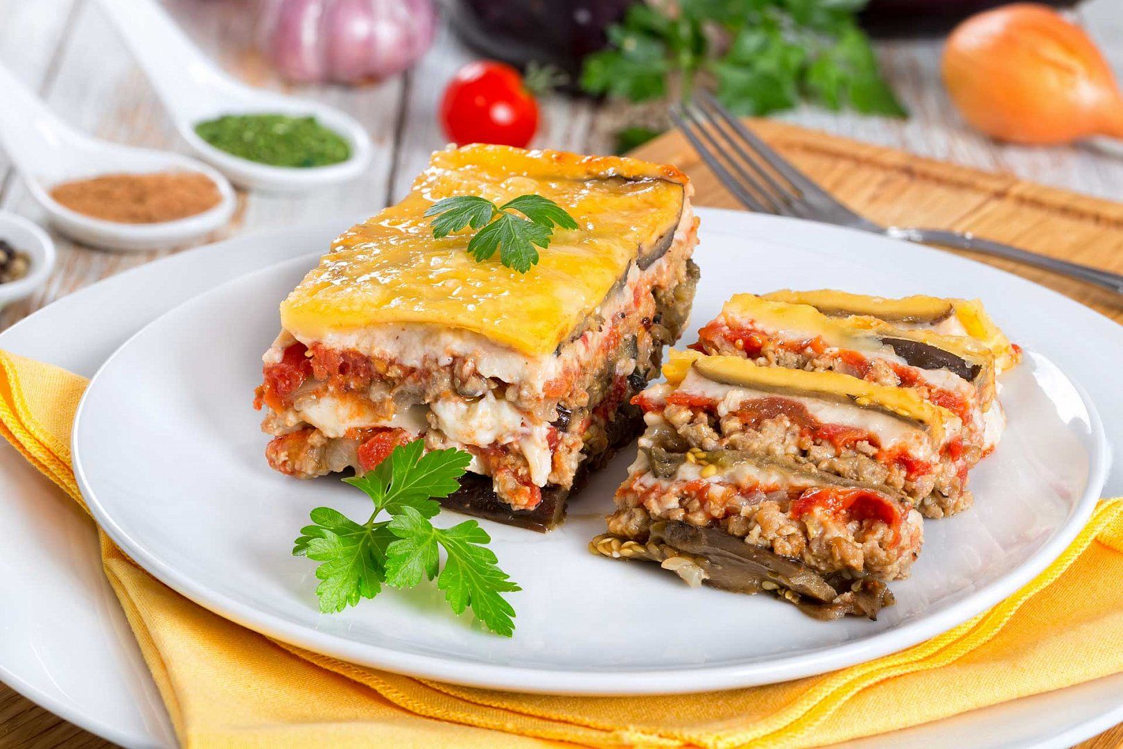 Греческая мусака с баклажанами и рисом
